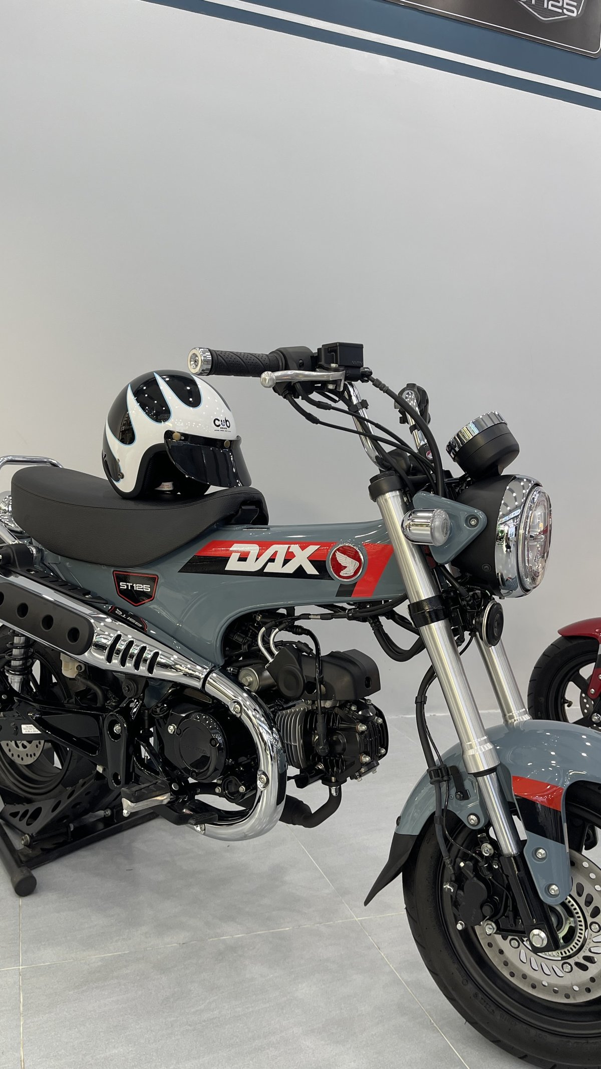 Honda Dax 125 Trail Sport 2024 vừa mới ra mắt với nhiều cải tiến đáng giá