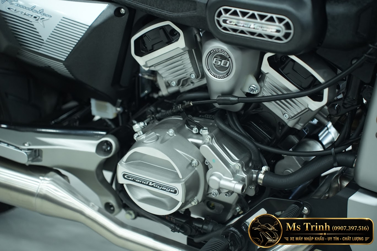 Cận cảnh động cơ V-Twin Hyosung GV350X 339cc