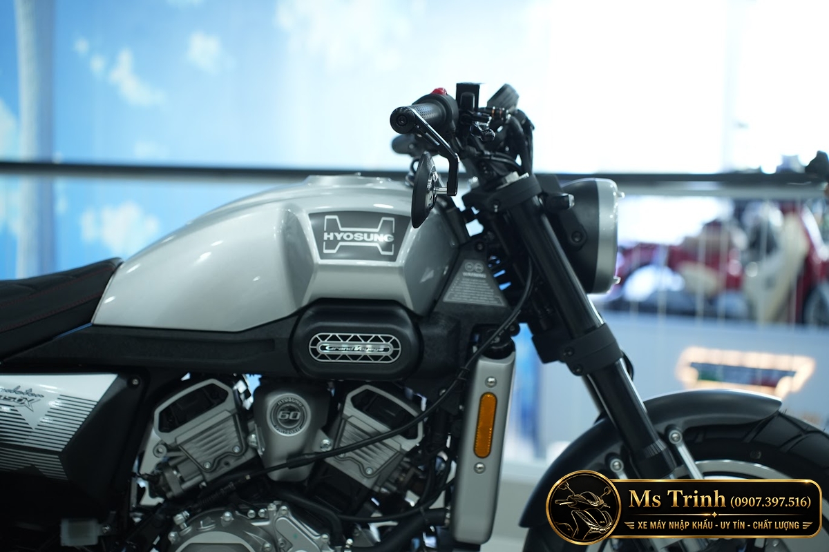 Hyosung GHyosung GV350X màu bạc