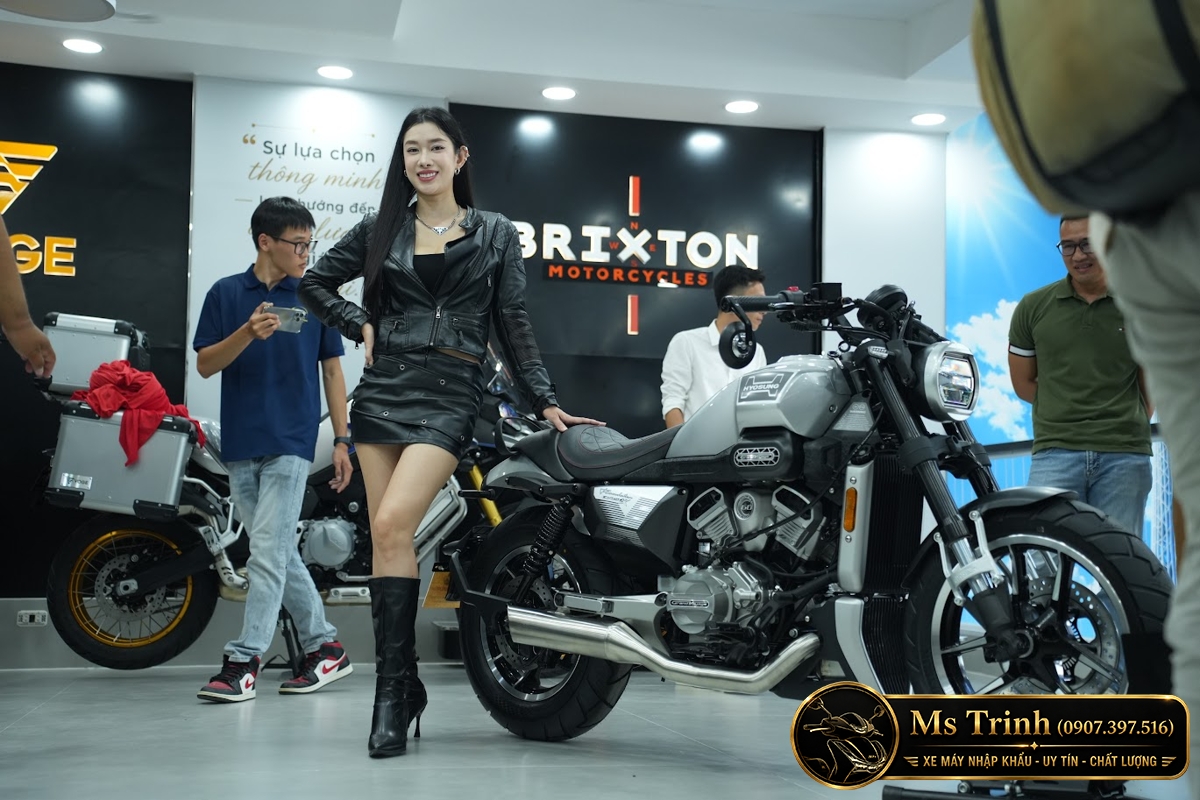 Toàn cảnh Hyosung GV350X màu bạc tại Việt Nam