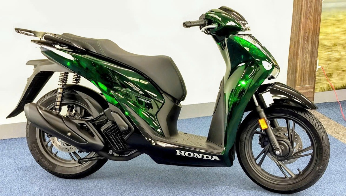 Bánh trước Honda SH150 Vetro Green cùng hệ thống phanh ABS