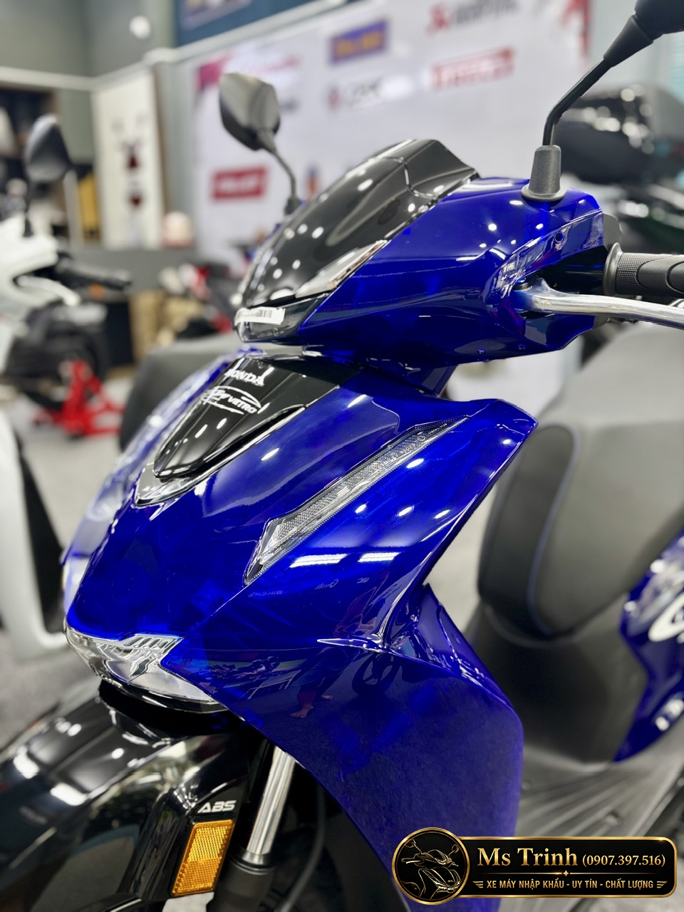 Vẻ đẹp sắc xảo của Honda SH150 Vetro Blue Sapphire 2026