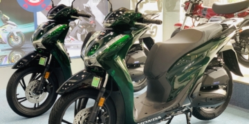 Honda SH150 Vetro Green xanh lục bảo phiên bản giới hạn trưng bày thực tế